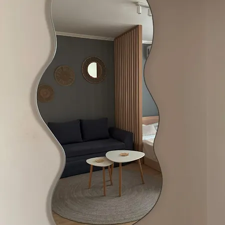 Nest & Rest 瓦爾納